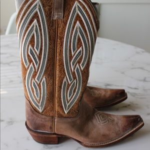 Ariat cowboy boots